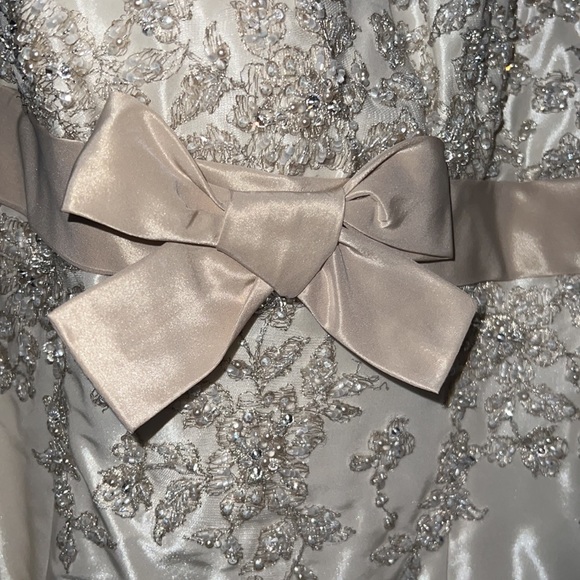 NEW - 12 - Wedding Dress - French Taffeta, Ivory/Vienna Cream - Maggie Sottero - Picture 4 of 16